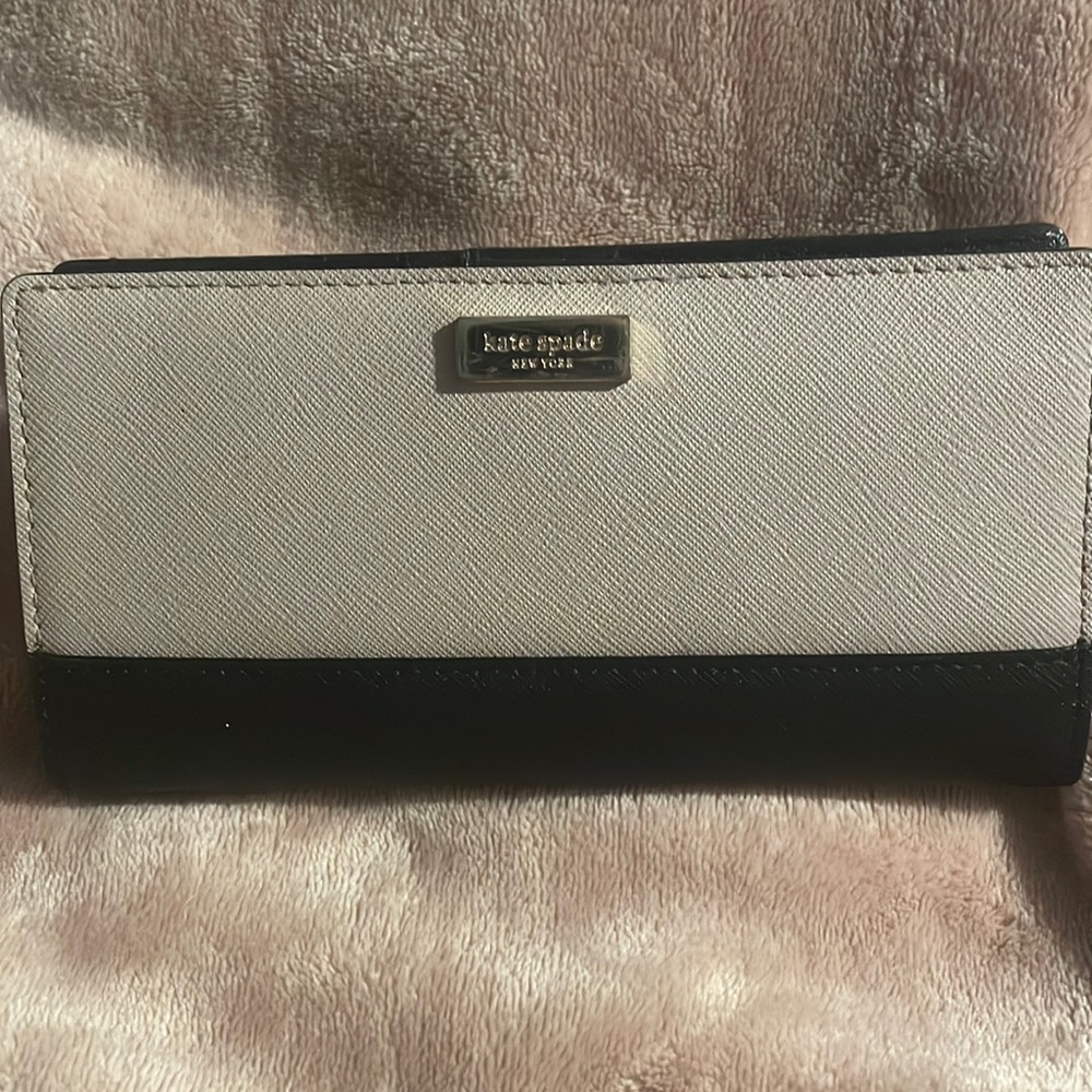 Kate Spade Large Slim Bifold Wallet - mauve/muted pink and black - Picture 1 of 15